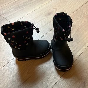 Kids snow boots - like new